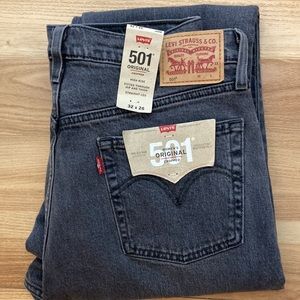 Levi’s 501 Jeans - high-rise; cropped; Straight leg - 32 x 26 - NWT